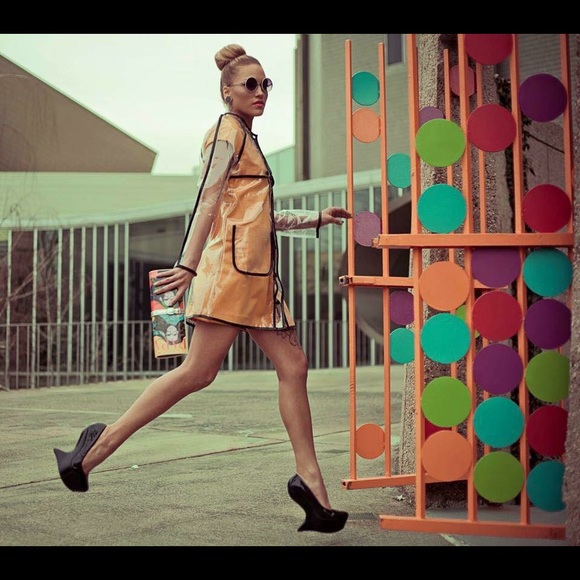 Meet your Posher, Stefanie - Picture 3 of 3